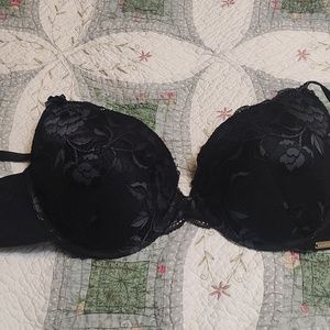 Black 38 D bra